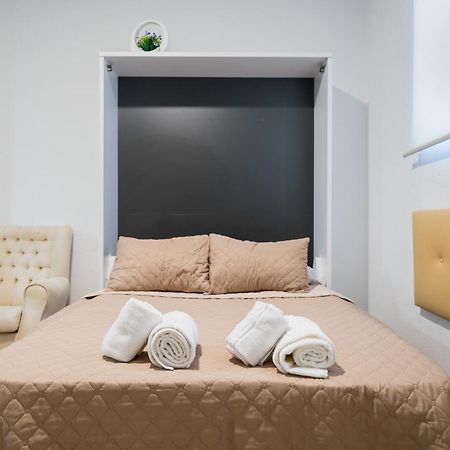 Estudio Triana Salado A Apartment Seville Exterior photo